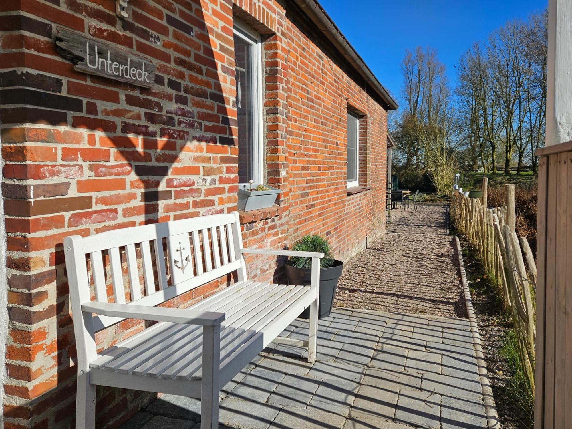 Smittshoern 3 - Nordsee Erdgeschosswohnung Mit Eingezaeunten Garten, Kamin Und Lounge! Altfunnixsiel Exterior photo