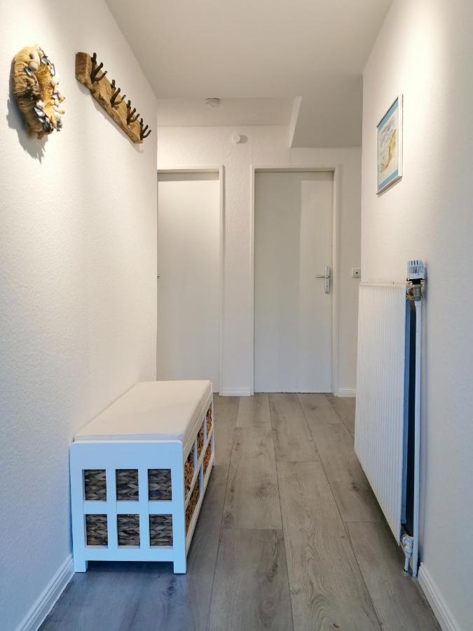 Smittshoern 3 - Nordsee Erdgeschosswohnung Mit Eingezaeunten Garten, Kamin Und Lounge! Altfunnixsiel Exterior photo