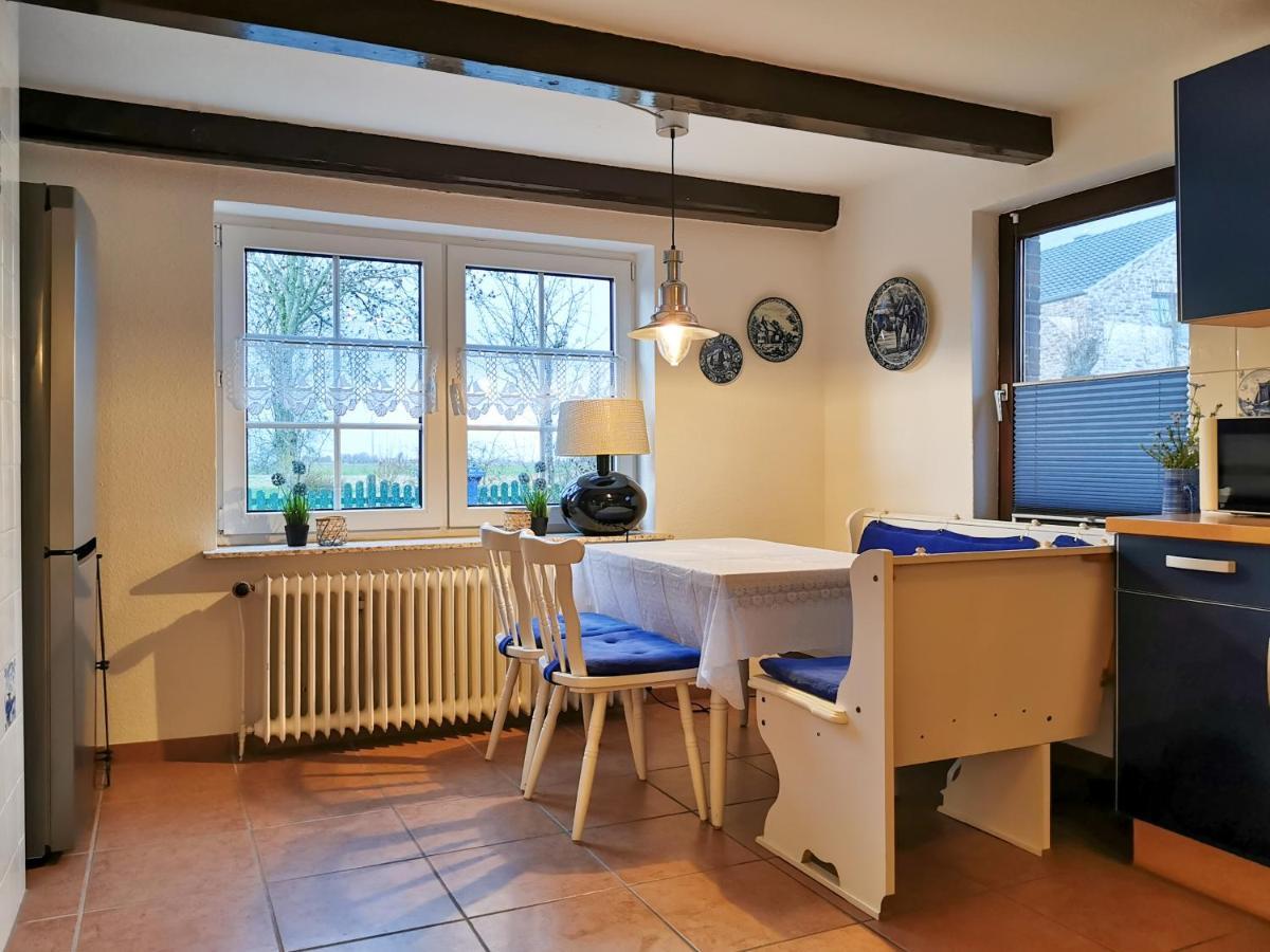Smittshoern 3 - Nordsee Erdgeschosswohnung Mit Eingezaeunten Garten, Kamin Und Lounge! Altfunnixsiel Exterior photo