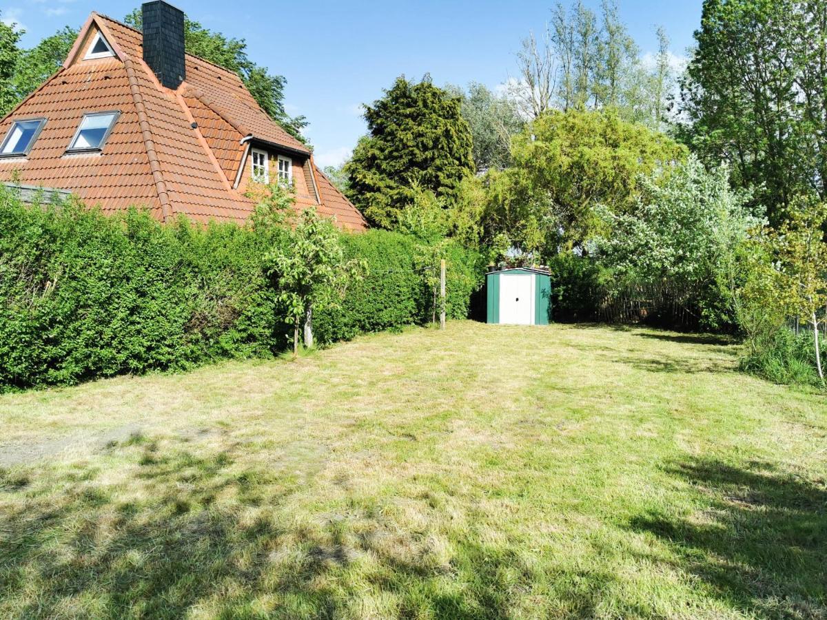 Smittshoern 3 - Nordsee Erdgeschosswohnung Mit Eingezaeunten Garten, Kamin Und Lounge! Altfunnixsiel Exterior photo